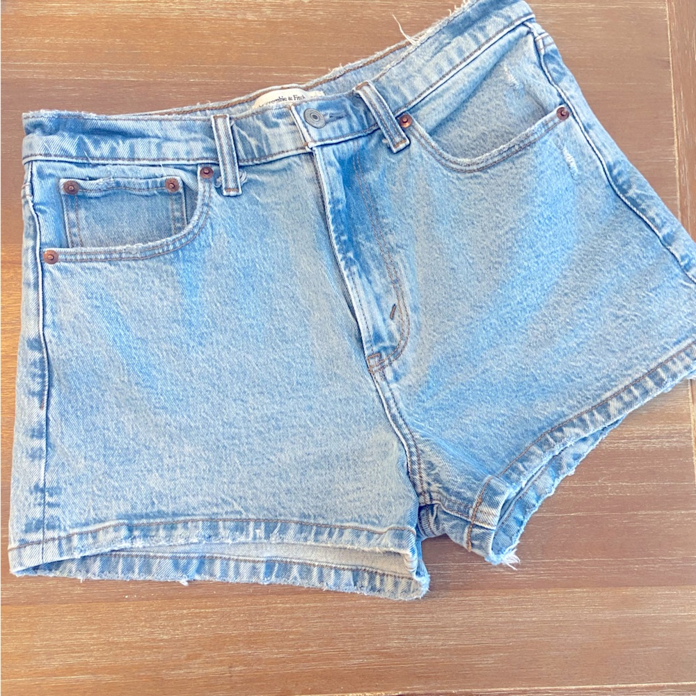 Abercrombie Mom Short - High Rise